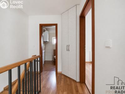 Sale apartment 3+KK Hovorčovice, Řipská č. 17