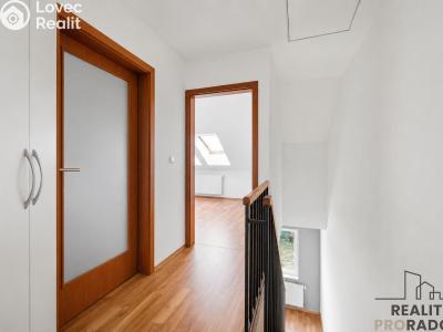 Sale apartment 3+KK Hovorčovice, Řipská č. 20