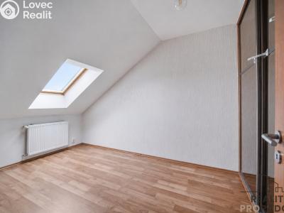 Sale apartment 3+KK Hovorčovice, Řipská č. 21