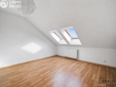 Sale apartment 3+KK Hovorčovice, Řipská č. 22