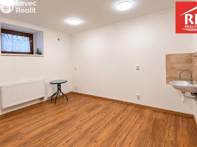 Pronájem obchodního prostoru Mariánské Lázně, Hlavní třída č. 9
