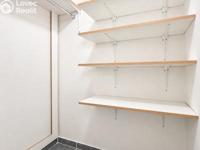 Продаж квартири 3+KK Praha, U invalidovny č. 14