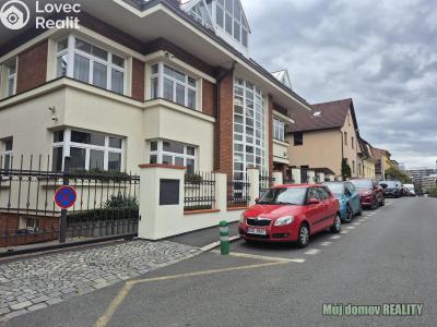 Pronájem bytu 4+KK Praha, Pod strašnickou vinicí č. 40