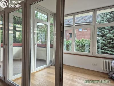 Pronájem bytu 4+KK Praha, Pod strašnickou vinicí č. 20
