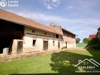 Sale farm Močovice č. 14