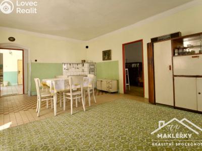 Sale family house Močovice č. 8