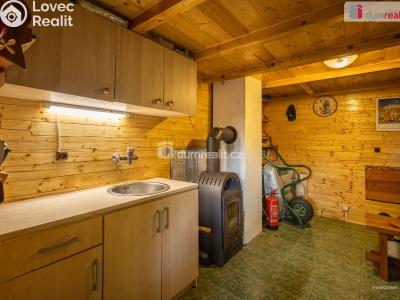Sale hut Zlončice č. 11
