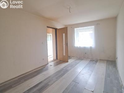 Sale family house Vysoké Veselí, Zahraničních hrdinů č. 7