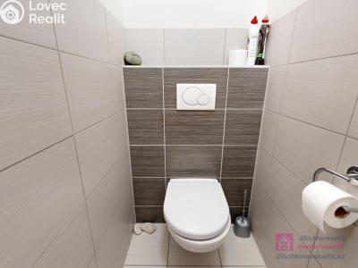 Rent commercial space Hustopeče, Bratislavská č. 9