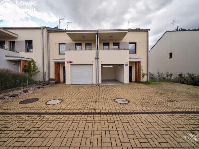 Продаж сімейного будинку Praha, Kváskovická č. 25
