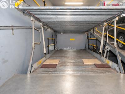 Продажа гаража Praha 10, Holandská č. 7