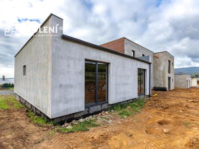 Продаж сімейного будинку Košťany, K zámku 35 č. 8