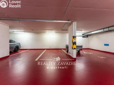 Sale parking place Praha, Pelušková č. 3