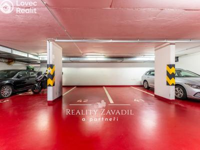 Sale parking place Praha, Pelušková č. 5