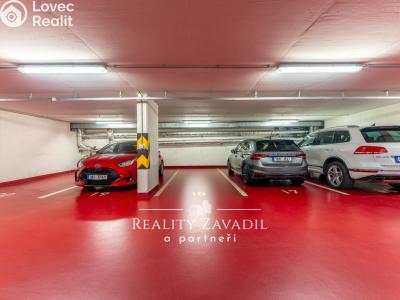 Sale parking place Praha, Pelušková č. 9