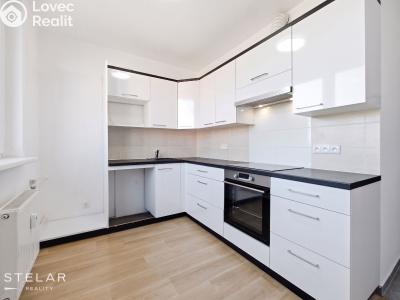 Продажа квартиры 2+1 Brno, Žebětínská č. 1