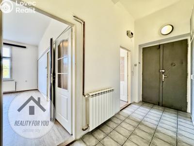 Prodej bytu 3+1 Praha, náměstí Dr. Václava Holého č. 12