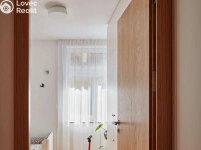 Оренда квартири 4+KK Praha, Pod strašnickou vinicí č. 14