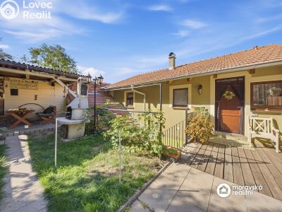 Sale multi-gen house Dolní Kounice, Skalní č. 40