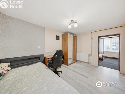 Sale multi-gen house Dolní Kounice, Skalní č. 23