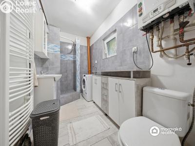 Sale multi-gen house Dolní Kounice, Skalní č. 24