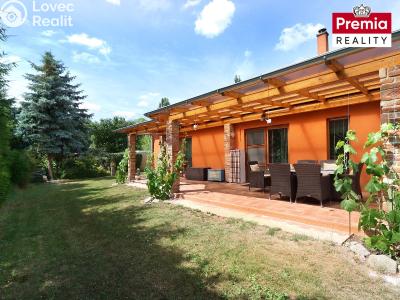 Продаж сімейного будинку Šatov č. 25