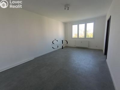 Rent apartment 2+1 Sokolov, Slavíčkova č. 3