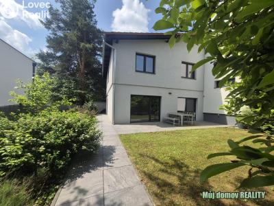 Оренда сімейного будинку Praha, Smidarská 605 č. 19