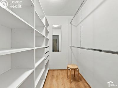 Pronájem bytu 3+1 Pardubice, Na Drážce 345 č. 7
