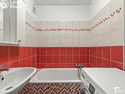 Pronájem bytu 3+1 Pardubice, Na Drážce 345 č. 8
