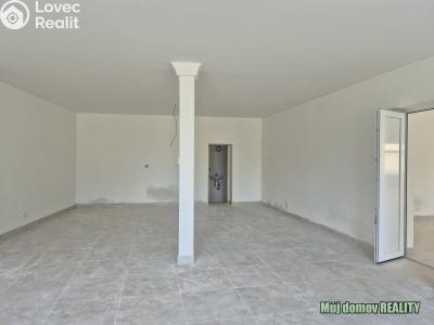 Аренда торгового помещеня Žatec, Husitské náměstí 1367 č. 3