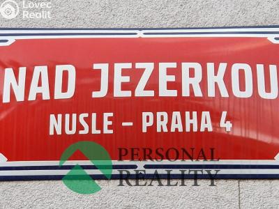 Pronájem bytu 1+KK Praha, Nad Jezerkou č. 4