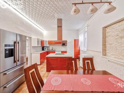 Продажа многогенного дом Vejprty, náměstí T. G. Masaryka č. 5