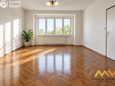 Rent apartment 3+1 Hradec Králové, náměstí 5. května č. 8
