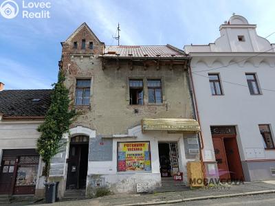 Prodej rodinného domu Žleby, Zámecké náměstí 6 č. 1
