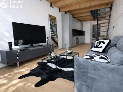Sale apartment 3+KK Praha, Kolbenova č. 3