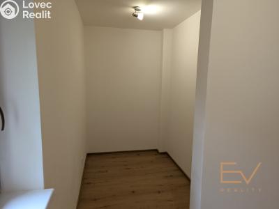 Pronájem bytu 3+KK Praha, Jeseniova č. 11