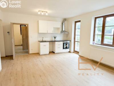 Rent apartment 2+KK Praha, Jeseniova č. 2