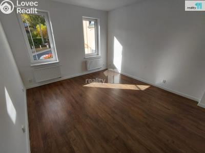 Rent apartment 3+1 Aš, Údolní č. 9