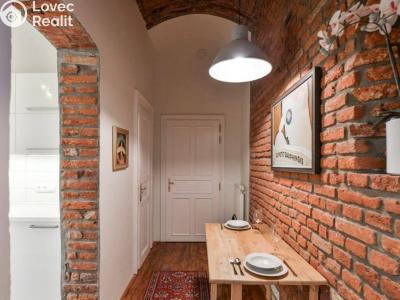 Pronájem bytu 1+1 Praha, V tůních č. 7