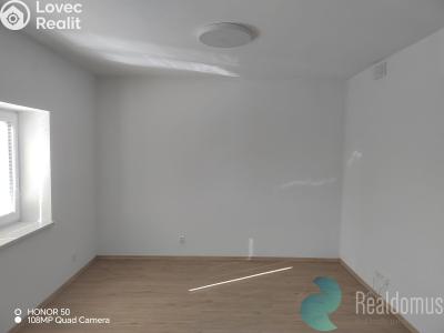 Pronájem bytu 4+KK Trhové Sviny, Pekárenská č. 4