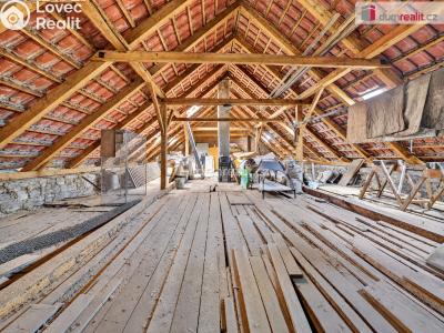 Продаж сімейного будинку Mšecké Žehrovice č. 13