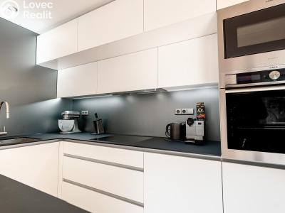 Продаж квартири 3+KK Průhonice, Na Sídlišti III 402 č. 10