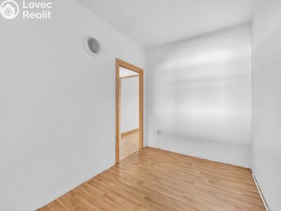Sale apartment 2+1 Pardubice, Erno Košťála 957 č. 18