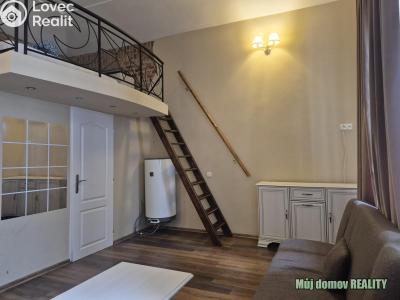 Rent apartment building Praha, Křižíkova č. 4