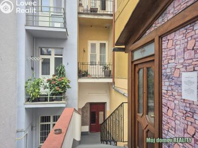 Rent apartment building Praha, Křižíkova č. 8