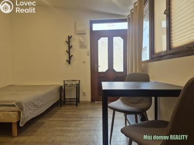 Pronájem činžovního domu Praha, Křižíkova č. 9