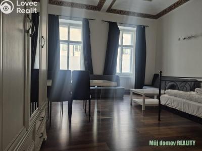 Pronájem činžovního domu Praha, Křižíkova č. 17