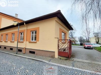 Rent warehouse Valašské Meziříčí, Poláškova č. 7