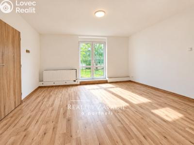 Sale apartment 3+1 Český Těšín, Na Olšinách č. 9